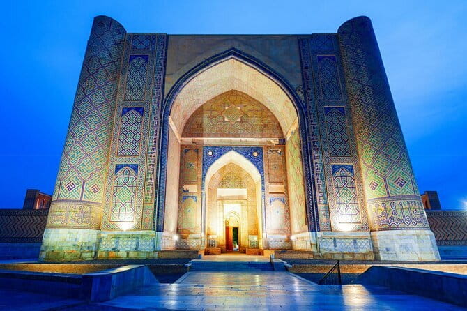 A City Tour Of Samarkand: The Pearl Of The East - Hazrat Khizr Mosque, a smaller historic pause