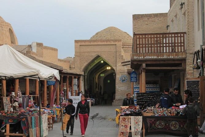 A Complete Chapter To Old Bukhara - Bolo Hauz Mosque And The First Look At Bukhara