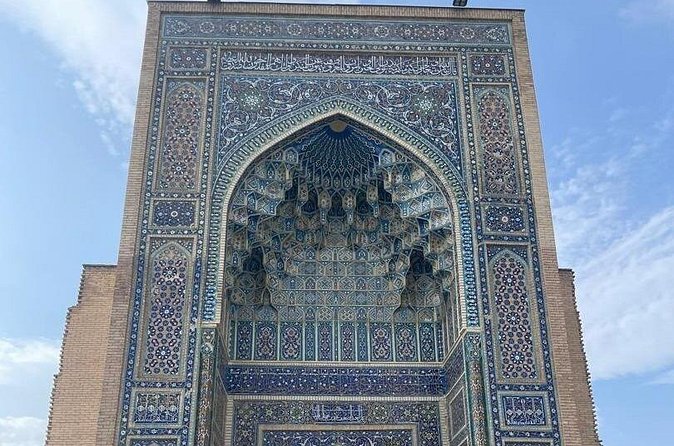 Ancient and Modern Tour in Samarkand with Transport - Siyab Bazaar, where Samarkand tastes local