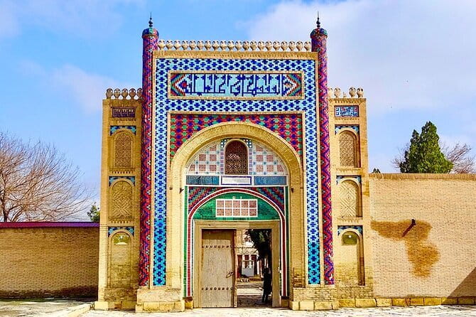 Beyond the Walls: Countryside Tour with Transport and Lunch - The Naqshbandi mausoleum and Bukhara’s spiritual heart