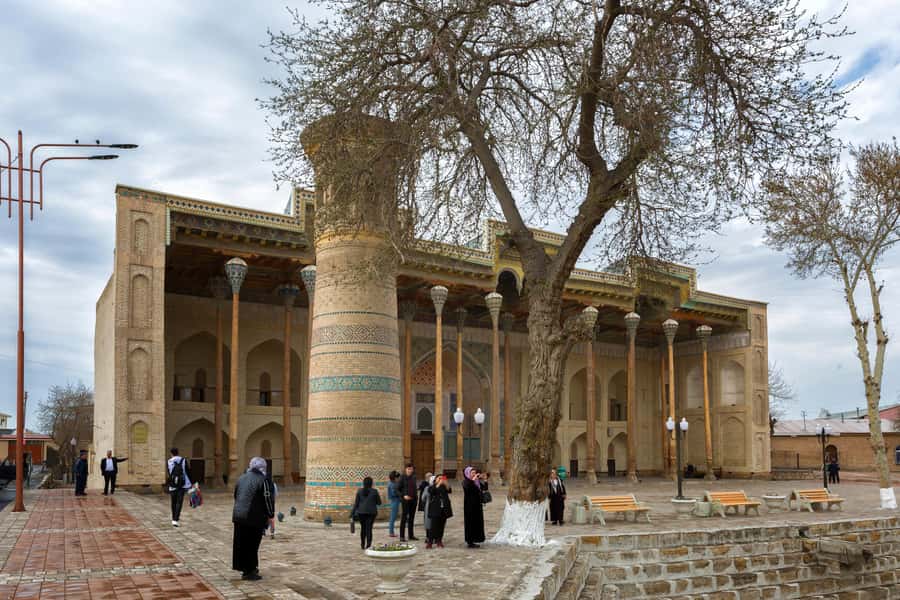 Bukhara: Full-Day Guided Tour with English-Speaking Guide - Minorai Kalon and the blue-tiled Poi Kalan Mosque