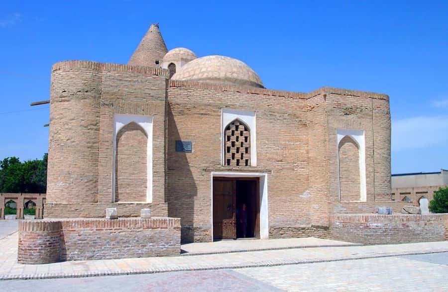 Bukhara: Full-Day Guided Tour with English-Speaking Guide - Returning to Lyabi Khauz at the end of the day