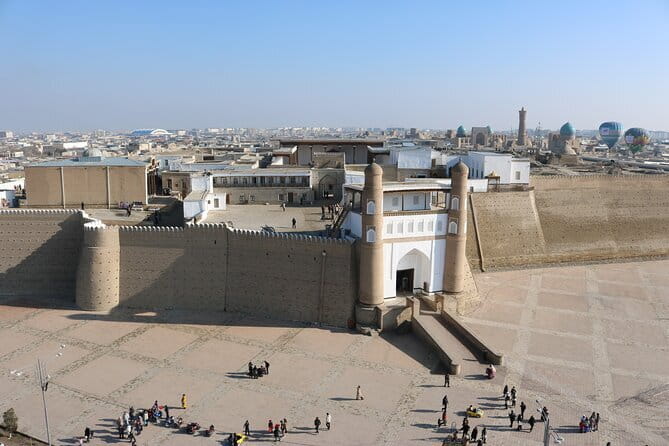 Bukhara: Private Guided Walking Tour with Hotel Pickup - Starting at Lyabi-Hauz and the old trading streets