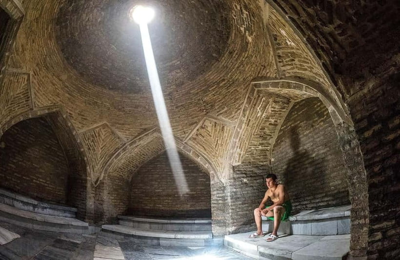 Bukhara Traditional Men's Hammam / Bath XVI Century - Stage one: changing and adjusting to the heat
