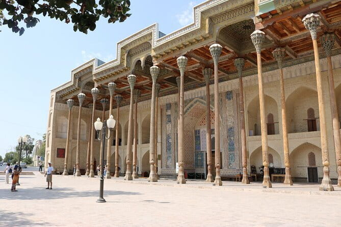 Bukhara: Walking Tour with a Small Group - Starting at Lyabi-Hauz and the old city heart