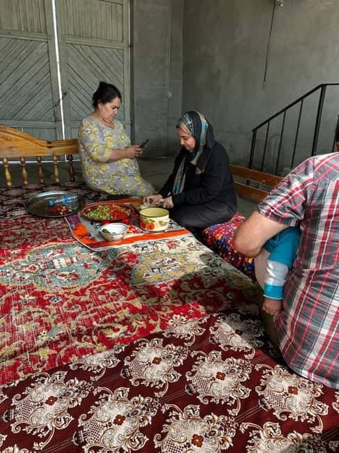 cooking traditional food in Samarkand with local people - Is five hours enough?