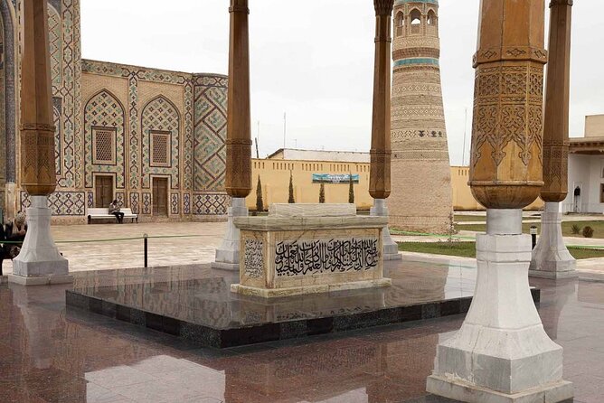 Full-Day Private Guided Tour to Islamic 7 Saints of Bukhara - Gijduvon and the beginning of the spiritual chain