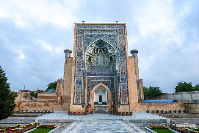 Samarkand All Inclusive Day Tour from Tashkent - Two hours at Registan gives the day its centerpiece