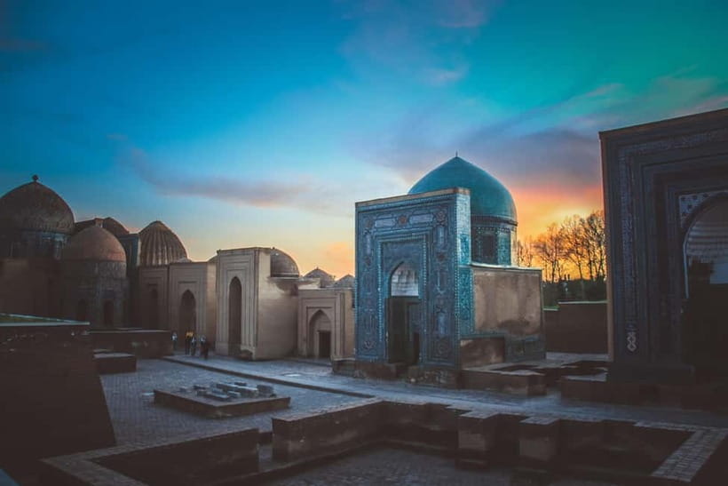Samarkand: Historical Monuments Guided Walking Tour - Guide quality and the human side of the tour
