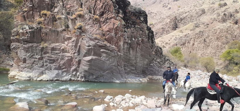 Tashkent: 3-Day Horseback Riding Tour in Chimgan Mountains - A riverside camp under the stars