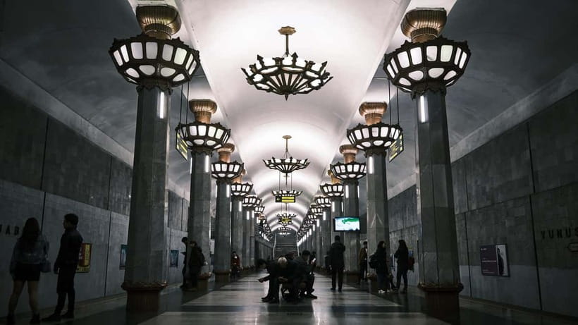 Tashkent: 4 Hour Food Tour and Metro Journey with a Guide - Riding Tashkent’s decorated metro
