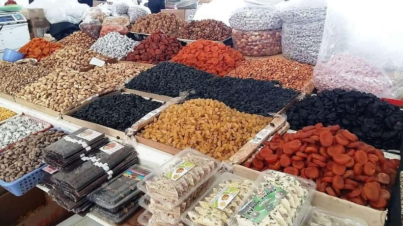 Tashkent: 4 Hour Food Tour and Metro Journey with a Guide - What $100 per person really buys