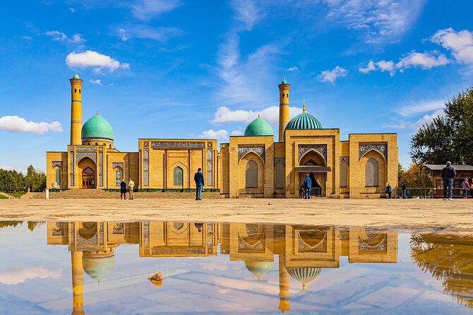 Tashkent City Highlights Guided Walking Tour - Tashkent Metro: ornate stations below the city