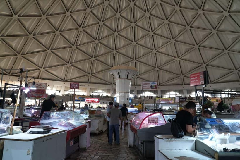 Tashkent city Night Tour with Dinner & Free Pro Photography - Kosmonavtlar Station: Tashkent’s space-themed underground art