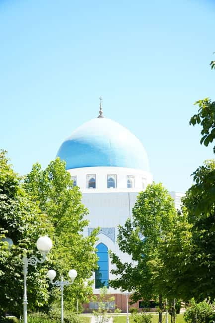 Tashkent city Night Tour with Dinner & Free Pro Photography - Independence Square and Amir Timur Square