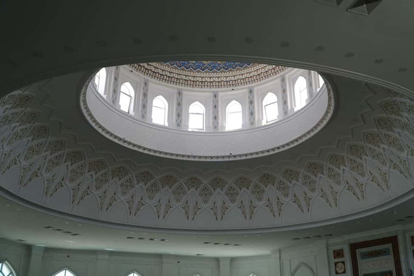 Tashkent: City Tour with Pro Photography, Lunch & Dinner - Riding Tashkent’s metro as part of the sightseeing