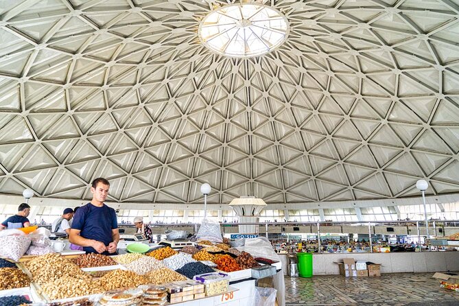 Tashkent Soviet Architecture (Modernism) and Subway station tour. - Independence Square and the Palace of Duke Romanov