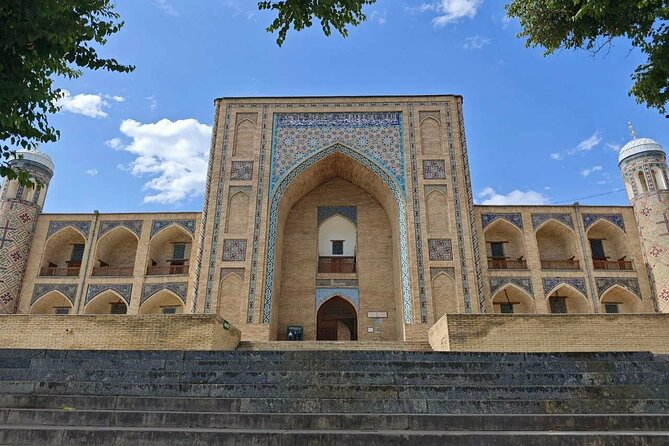 Tashkent Walking & Food Tour: Highlights + Local Flavors - Chorsu Bazaar, where the food option becomes real