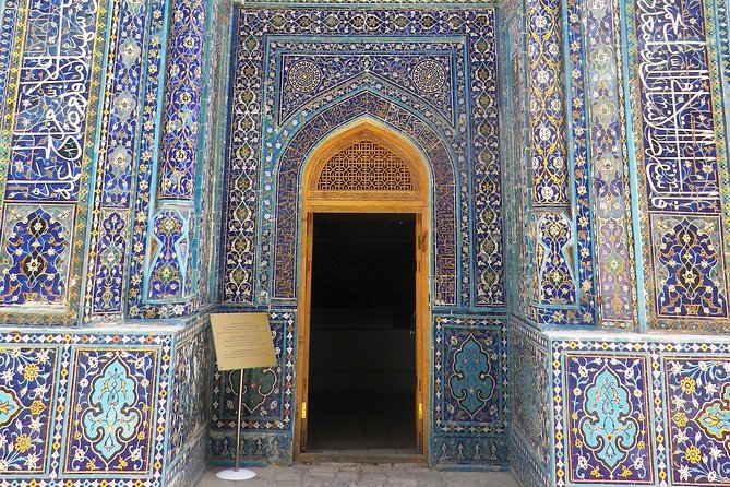 The Golden City of Samarkand: A Self-Guided Audio Tour - Starting at Shah-I-Zinda and the city’s sacred side