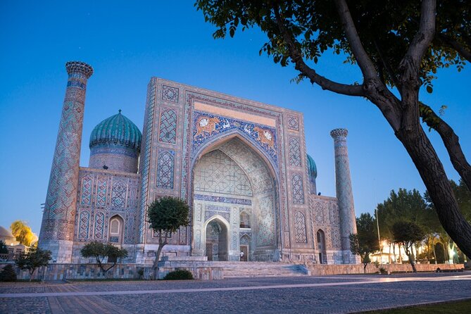 Uzbekistan 6 days private tour Tas-Khiva-Buk-Sam-Tas - Day 1: A gentle arrival in Tashkent